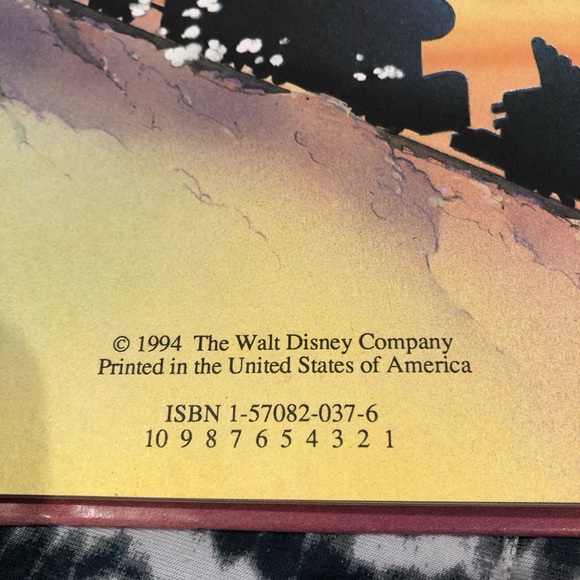 Vintage Walt Disney's Dumbo Book Hardback 1986 - Picture 8 of 9